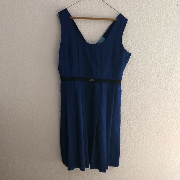 Vera Wang Satin Dress - Picture 4 of 7